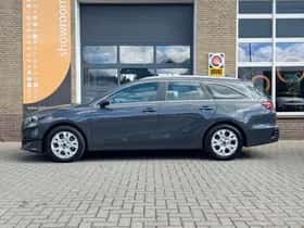 Kia Ceed (2023) thumbnail 11