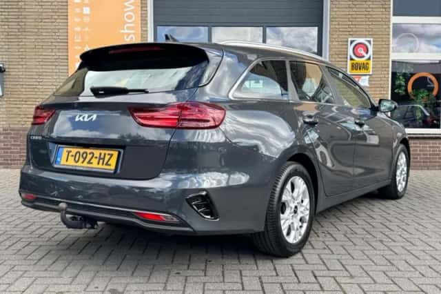 Kia Ceed (2023) thumbnail 12