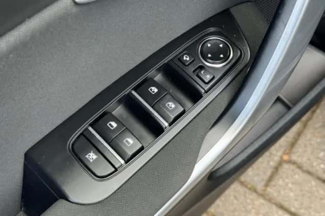 Kia Ceed (2023) thumbnail 19
