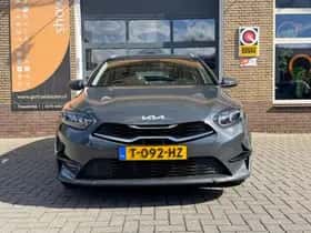 Kia Ceed (2023) thumbnail 3