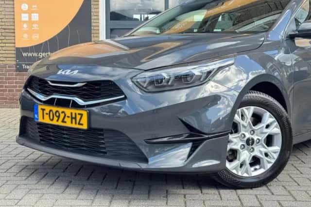 Kia Ceed (2023) thumbnail 6