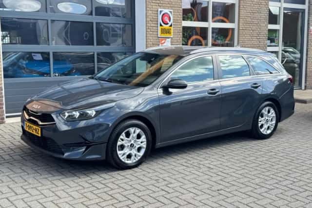 Kia Ceed (2023) thumbnail 9