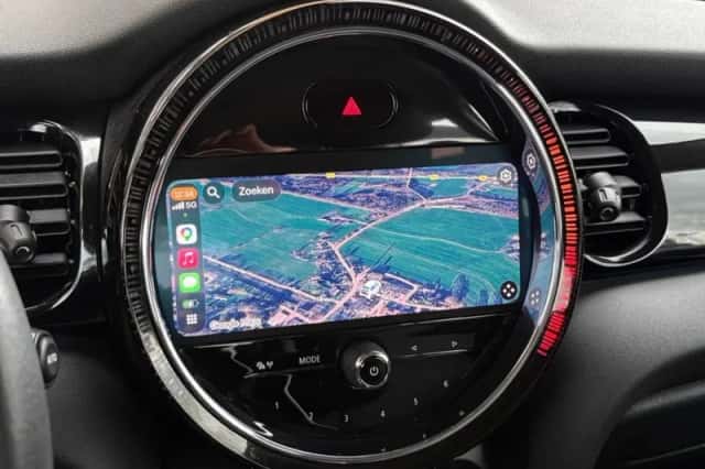 MINI MINI (2022) thumbnail 19