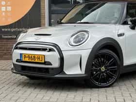 MINI MINI (2022) thumbnail 32