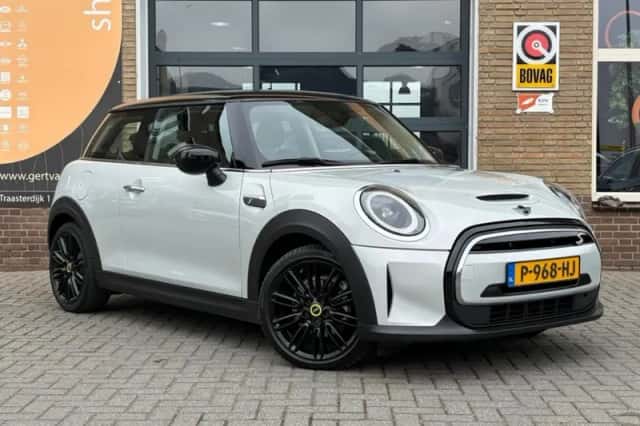 MINI MINI (2022) thumbnail 46