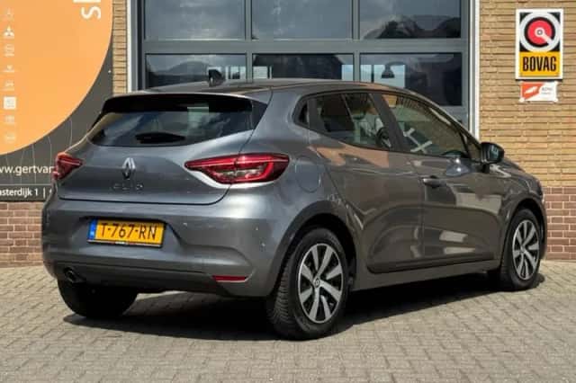 Renault Clio (2023) thumbnail 18