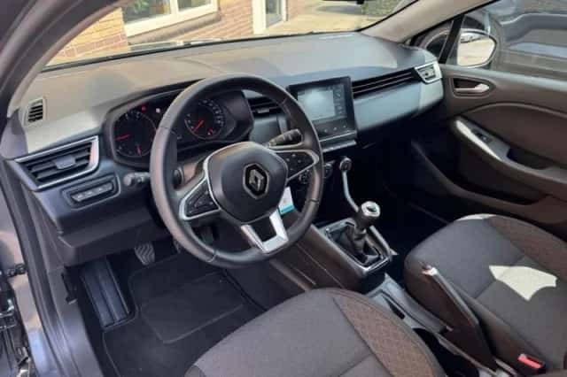 Renault Clio (2023) thumbnail 19