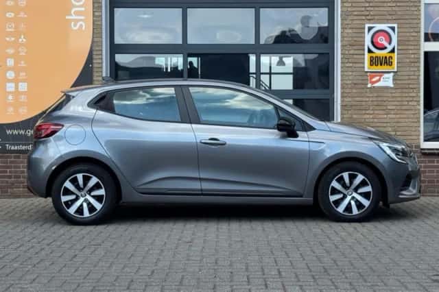 Renault Clio (2023) thumbnail 35