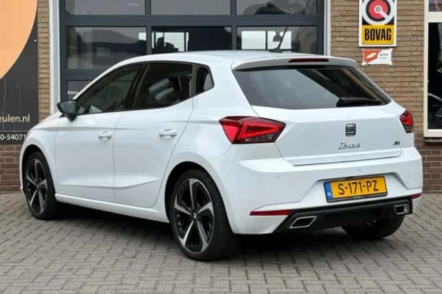 SEAT Ibiza (2023) thumbnail 15