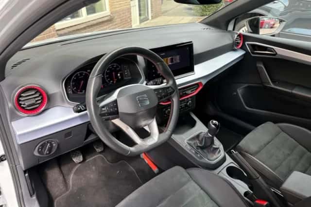 SEAT Ibiza (2023) thumbnail 27