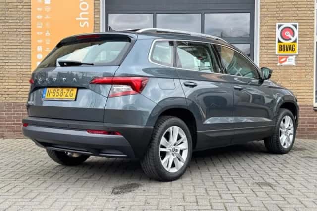 Škoda Karoq (2022) thumbnail 2