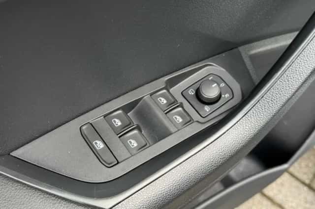 Škoda Karoq (2022) thumbnail 42
