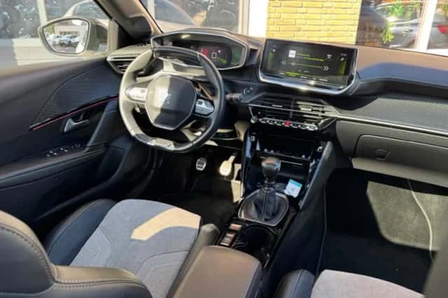 Peugeot 208 (2021) thumbnail 13
