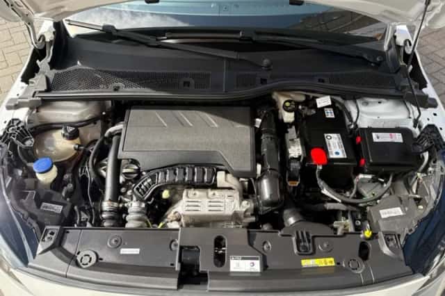 Peugeot 208 (2021) thumbnail 14