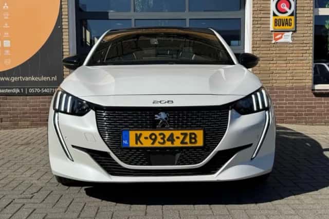 Peugeot 208 (2021) thumbnail 19