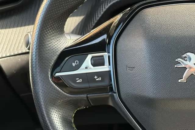 Peugeot 208 (2021) thumbnail 30