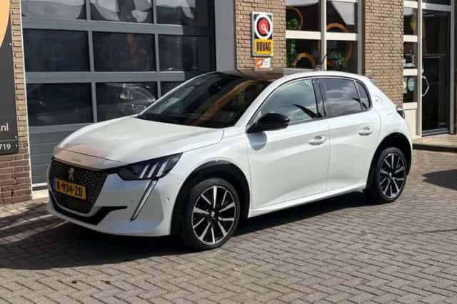 Peugeot 208 (2021) thumbnail 34