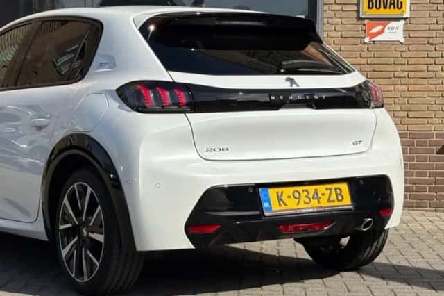 Peugeot 208 (2021) thumbnail 36