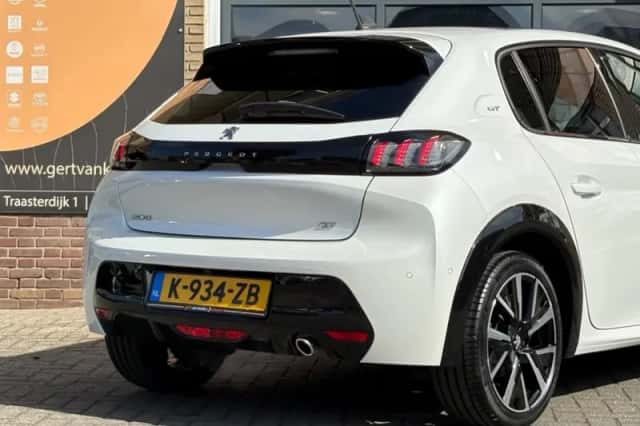 Peugeot 208 (2021) thumbnail 38