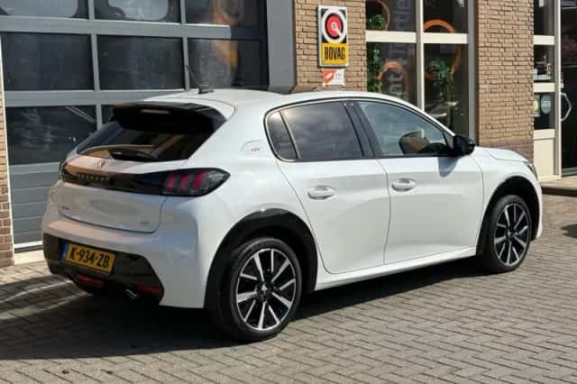 Peugeot 208 (2021) thumbnail 39