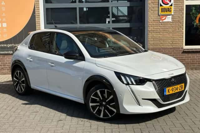 Peugeot 208 (2021) thumbnail 42