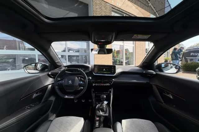 Peugeot 208 (2021) thumbnail 51