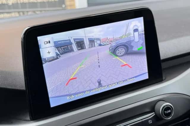 Ford Focus (2022) thumbnail 11