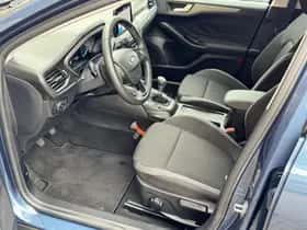 Ford Focus (2022) thumbnail 19