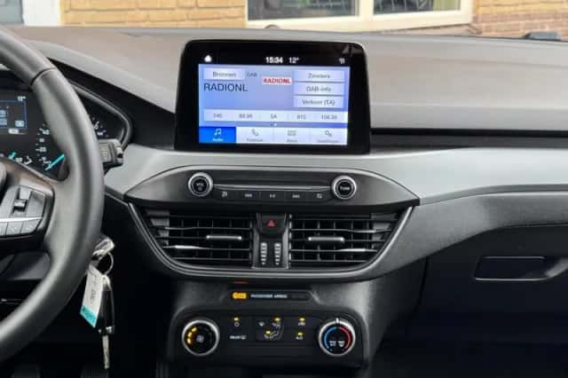 Ford Focus (2022) thumbnail 24