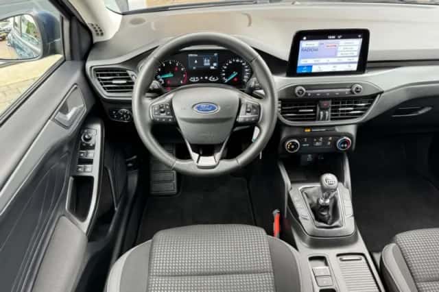 Ford Focus (2022) thumbnail 25