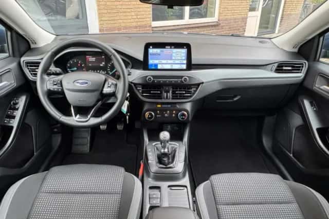 Ford Focus (2022) thumbnail 26