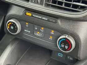 Ford Focus (2022) thumbnail 30