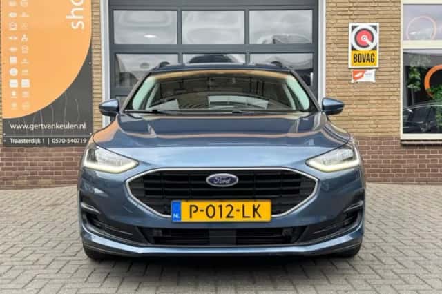 Ford Focus (2022) thumbnail 6