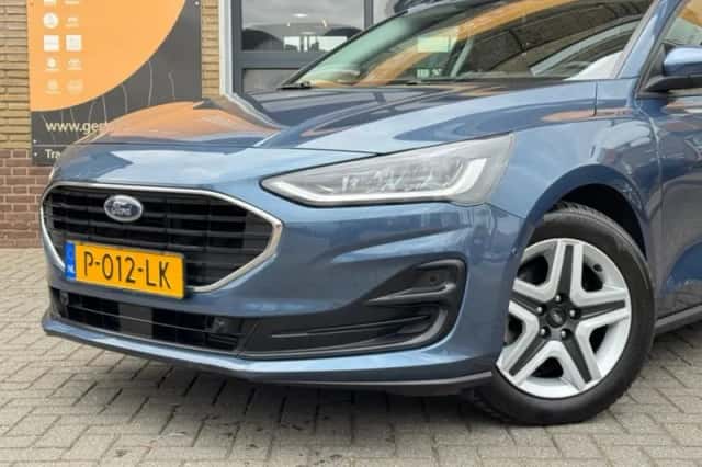 Ford Focus (2022) thumbnail 8