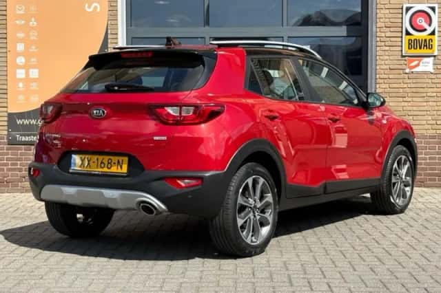 Kia Stonic (2019) thumbnail 2