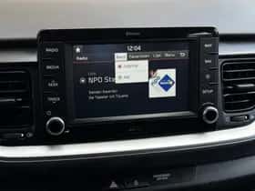 Kia Stonic (2019) thumbnail 23