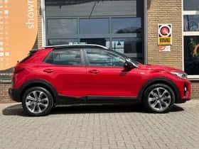 Kia Stonic (2019) thumbnail 4