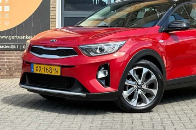 Kia Stonic (2019) thumbnail 35