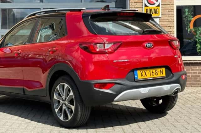 Kia Stonic (2019) thumbnail 38