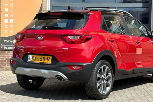 Kia Stonic (2019) thumbnail 40