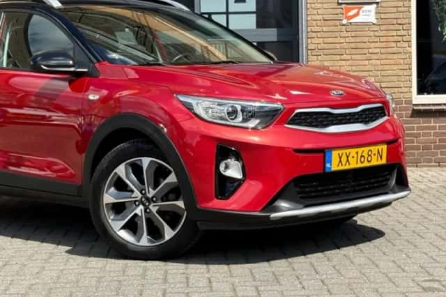Kia Stonic (2019) thumbnail 48