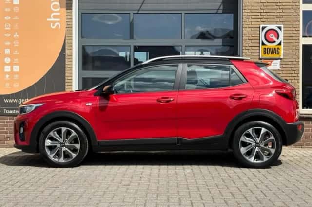 Kia Stonic (2019) thumbnail 7