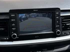 Kia Stonic (2019) thumbnail 8