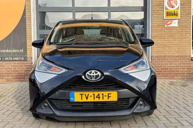 Toyota Aygo (2018) thumbnail 2