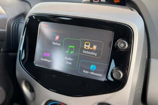 Toyota Aygo (2018) thumbnail 15