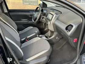 Toyota Aygo (2018) thumbnail 21