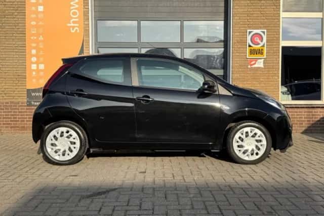 Toyota Aygo (2018) thumbnail 23