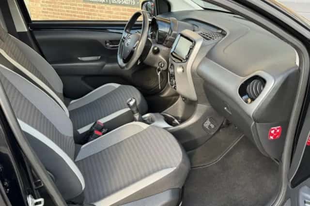 Toyota Aygo (2018) thumbnail 24
