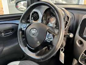 Toyota Aygo (2018) thumbnail 26