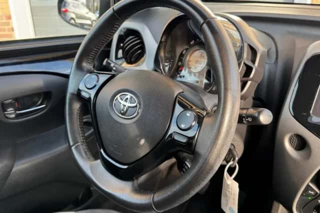 Toyota Aygo (2018) thumbnail 29